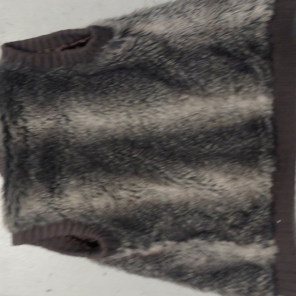 Mob wive winter. Fab. Faux fur vest by urban behavior - Picture 3 of 3